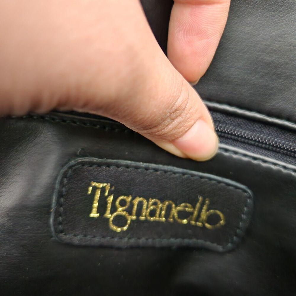 Vintage Tignanello Black Leather Purse Tassle Shoulder Strap Gold Hardware - Picture 8 of 13